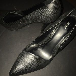 Versatile Black Heel